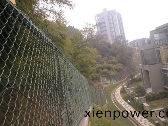 防區(qu)式(shi)光纖振動(dong)設(she)備